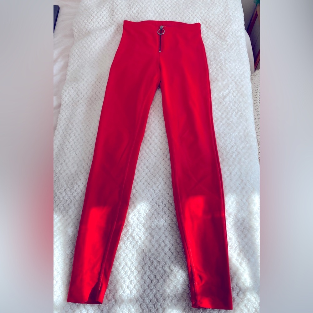 Alo candy apple red leggings with zipper, size XS